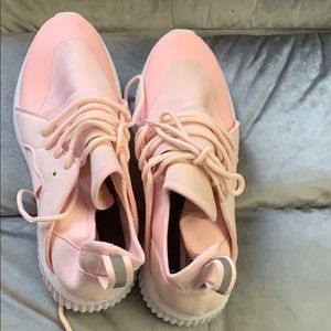 Adorable blush pink STEVE MADDEN shoes